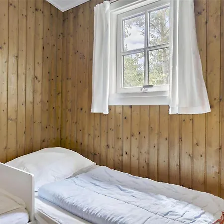 1534-aakirkeby-lyngvejen-11 * Vester Somarken