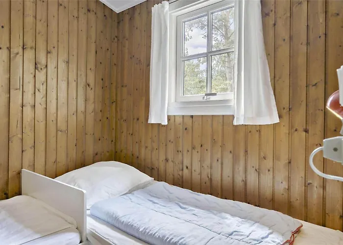1534-aakirkeby-lyngvejen-11 * Vester Somarken